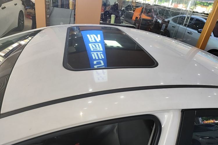 Used Hyundai Elantra (5th Generation / Langdong) 2016 1.6L Automatic Prestige Model Roof