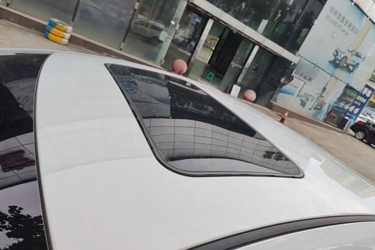 Used Hyundai Elantra (5th Generation / Langdong) 2016 1.6L Automatic Prestige Model Roof