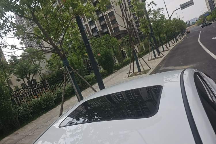Used Hyundai Elantra (5th Generation / Langdong) 2016 1.6L Automatic Prestige Model Roof