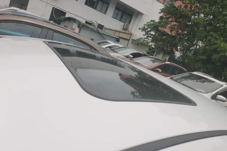 Used Hyundai Elantra (5th Generation / Langdong) 2016 1.6L Automatic Prestige Model Roof