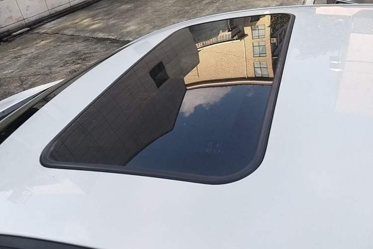 Used Hyundai Elantra (5th Generation / Langdong) 2016 1.6L Automatic Prestige Model Roof