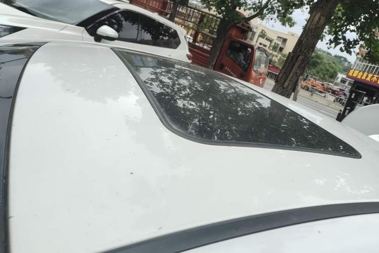 Used Hyundai Elantra (5th Generation / Langdong) 2016 1.6L Automatic Prestige Model Roof