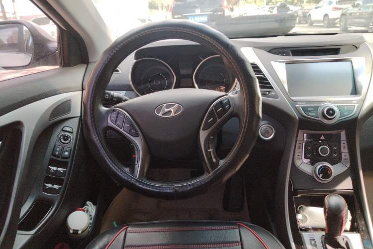 Used Hyundai Elantra (5th Generation / Langdong) 2016 1.6L Automatic Prestige Model Steering Wheel