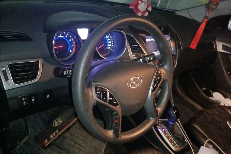 Used Hyundai Elantra (5th Generation / Langdong) 2016 1.6L Automatic Prestige Model Steering Wheel