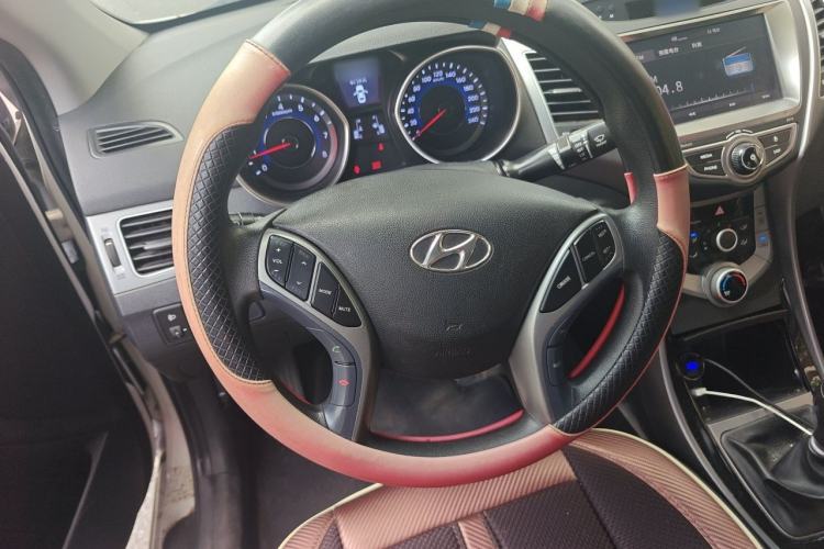 Used Hyundai Elantra (5th Generation / Langdong) 2016 1.6L Manual Luxury Model Steering Wheel