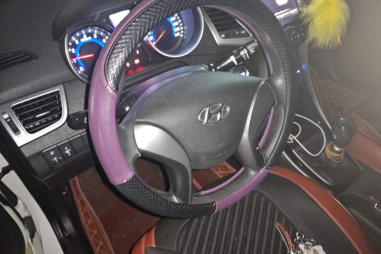 Used Hyundai Elantra (5th Generation / Langdong) 2016 1.6L Manual Luxury Model Steering Wheel