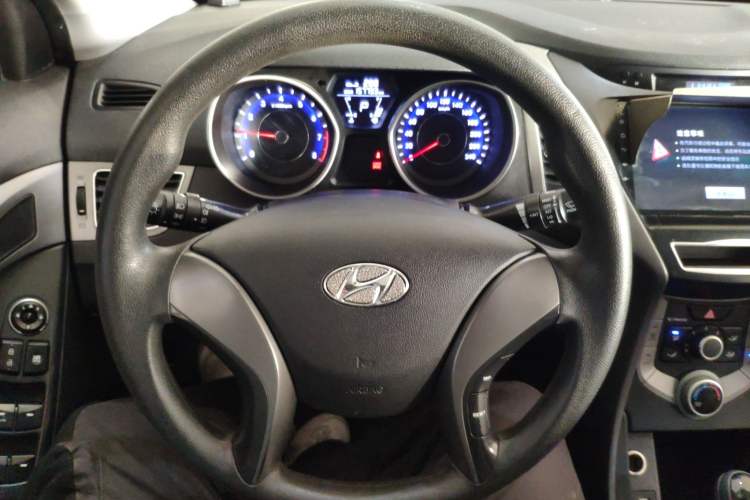 Used Hyundai Elantra (5th Generation / Langdong) 2016 1.6L Automatic Smart Version Steering Wheel