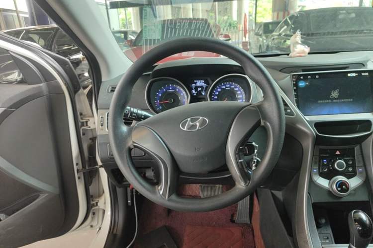 Used Hyundai Elantra (5th Generation / Langdong) 2016 1.6L Automatic Smart Version Steering Wheel