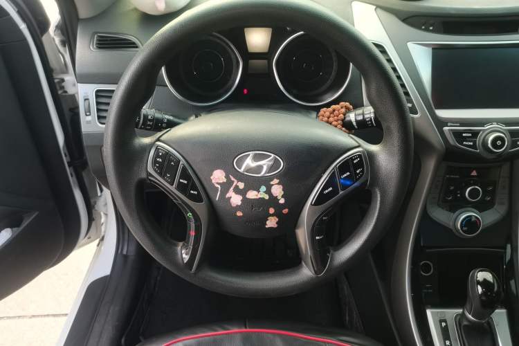 Used Hyundai Elantra (5th Generation / Langdong) 2016 1.6L Automatic Prestige Model Steering Wheel