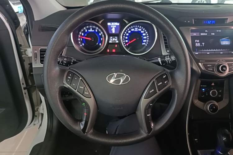 Used Hyundai Elantra (5th Generation / Langdong) 2016 1.6L Automatic Prestige Model Steering Wheel