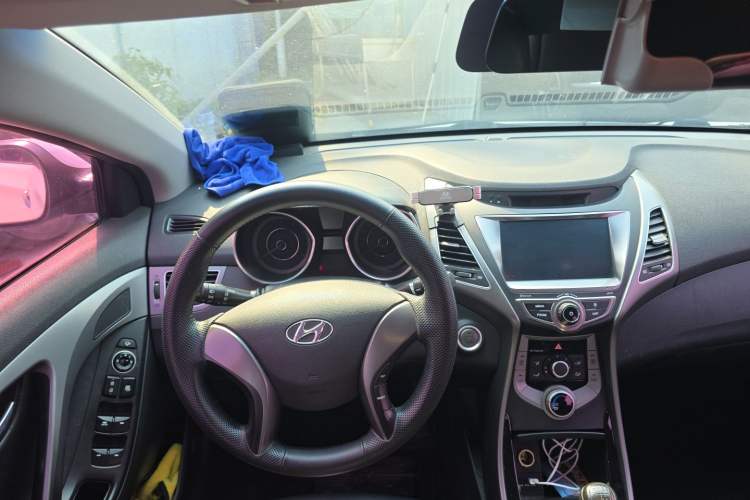 Used Hyundai Elantra (5th Generation / Langdong) 2016 1.6L Manual Luxury Model Steering Wheel