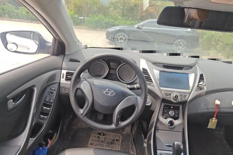 Used Hyundai Elantra (5th Generation / Langdong) 2016 1.6L Manual Luxury Model Steering Wheel