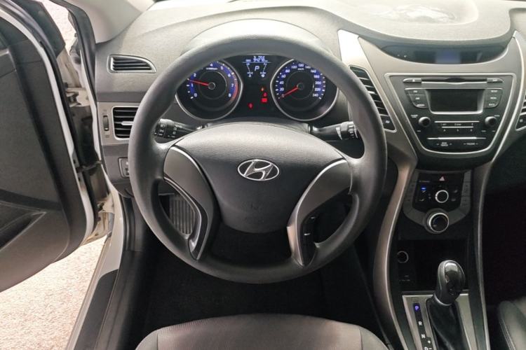 Used Hyundai Elantra (5th Generation / Langdong) 2016 1.6L Automatic Smart Version Steering Wheel