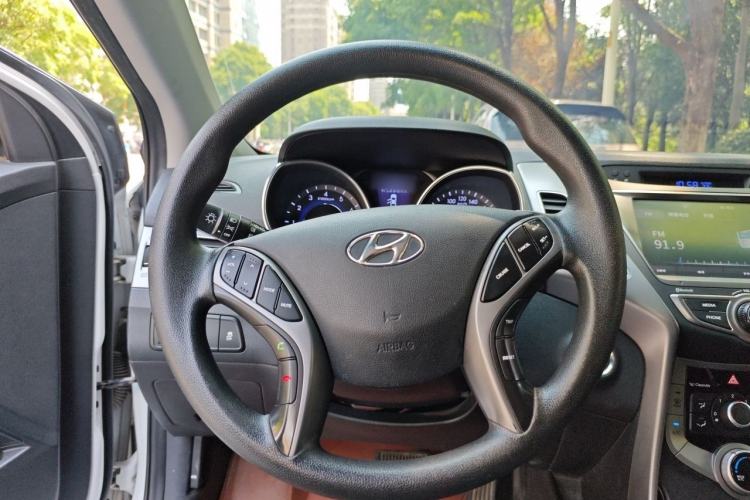 Used Hyundai Elantra (5th Generation / Langdong) 2016 1.6L Automatic Prestige Model Steering Wheel