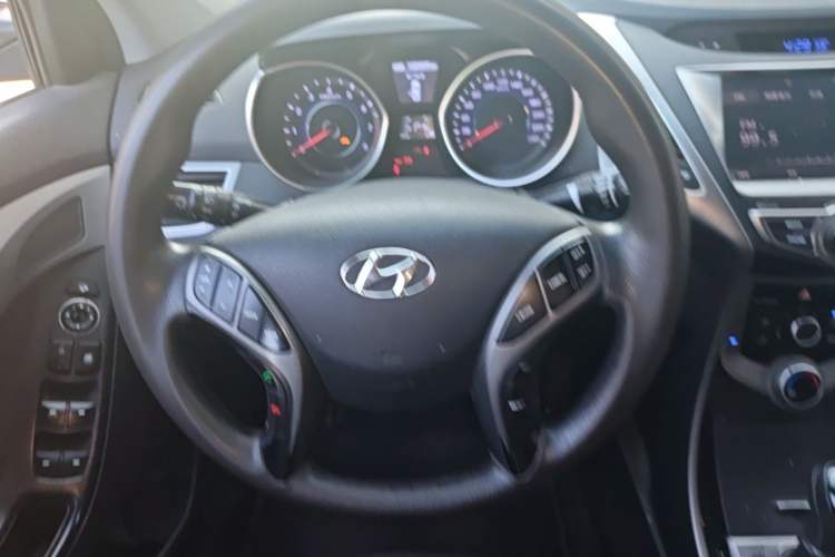 Used Hyundai Elantra (5th Generation / Langdong) 2016 1.6L Automatic Prestige Model Steering Wheel