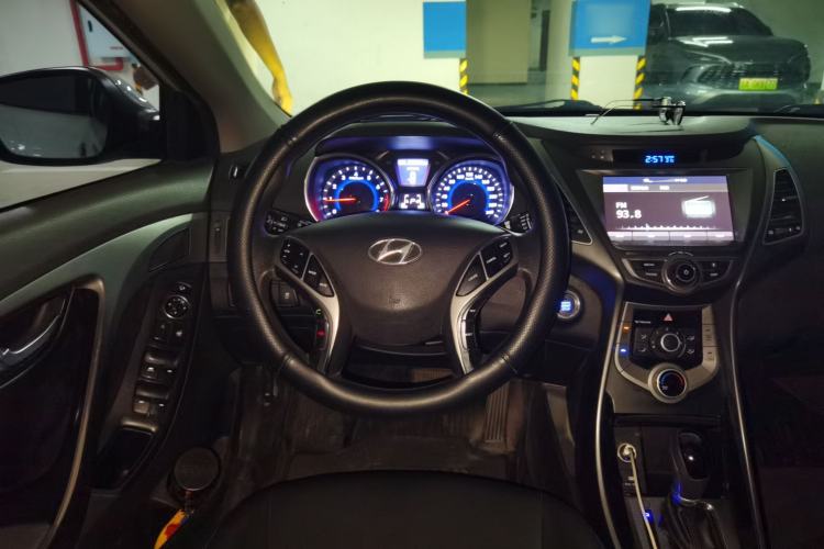 Used Hyundai Elantra (5th Generation / Langdong) 2016 1.6L Automatic Prestige Model Steering Wheel