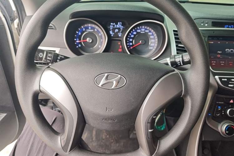 Used Hyundai Elantra (5th Generation / Langdong) 2016 1.6L Automatic Smart Version Steering Wheel