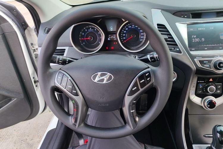 Used Hyundai Elantra (5th Generation / Langdong) 2016 1.6L Automatic Prestige Model Steering Wheel