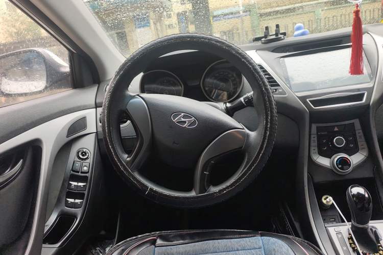 Used Hyundai Elantra (5th Generation / Langdong) 2016 1.6L Automatic Smart Version Steering Wheel