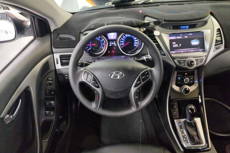 Used Hyundai Elantra (5th Generation / Langdong) 2016 1.6L Automatic Prestige Model Steering Wheel
