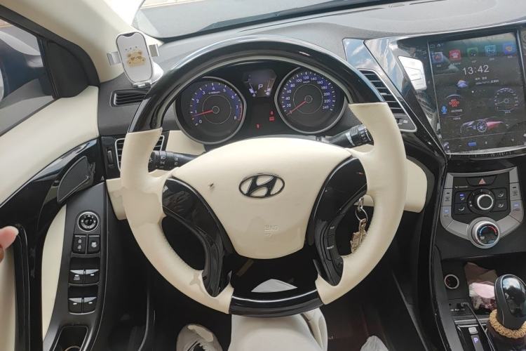 Used Hyundai Elantra (5th Generation / Langdong) 2016 1.6L Automatic Smart Version Steering Wheel