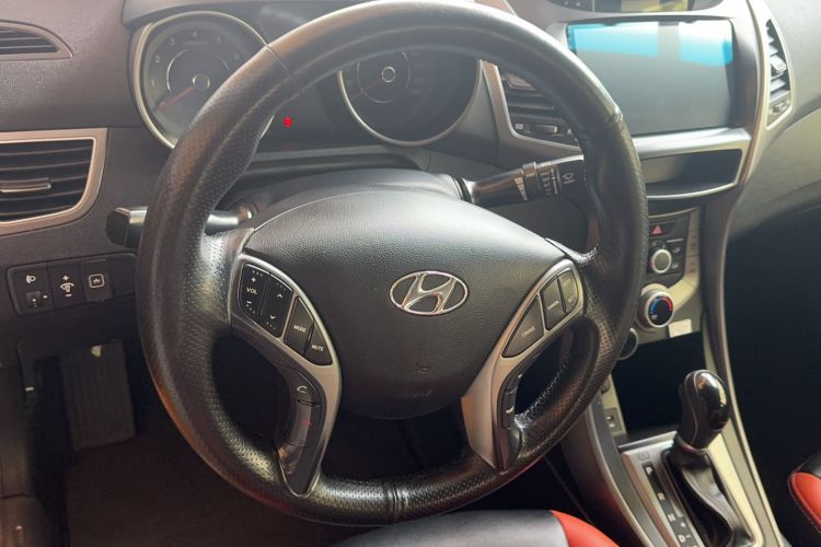 Used Hyundai Elantra (5th Generation / Langdong) 2016 1.6L Automatic Smart Version Steering Wheel