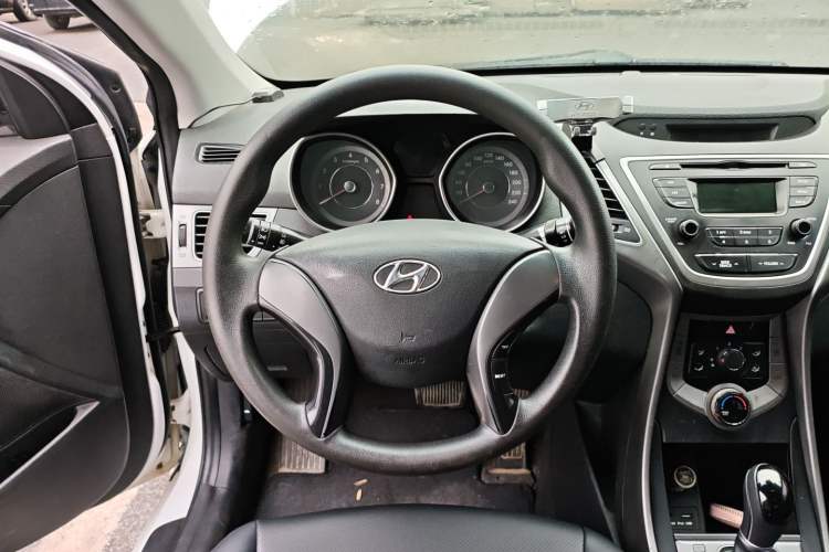 Used Hyundai Elantra (5th Generation / Langdong) 2016 1.6L Automatic Smart Version Steering Wheel