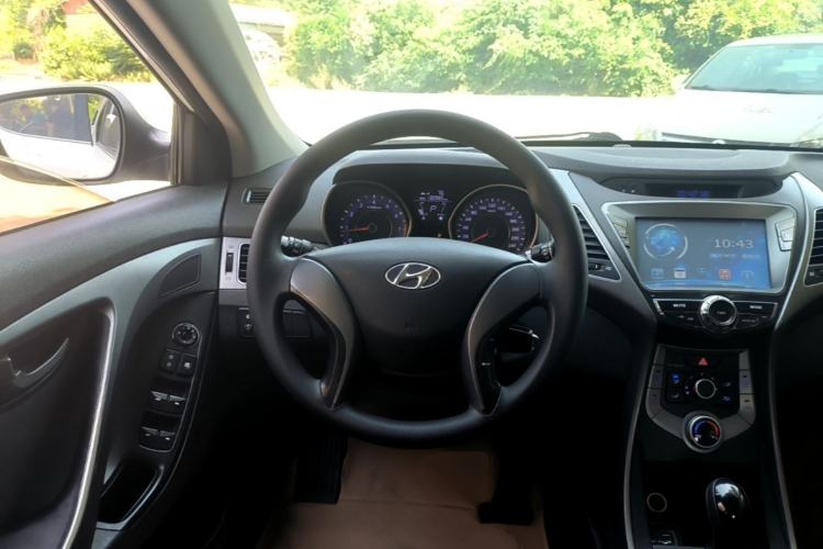 Used Hyundai Elantra (5th Generation / Langdong) 2016 1.6L Automatic Smart Version Steering Wheel