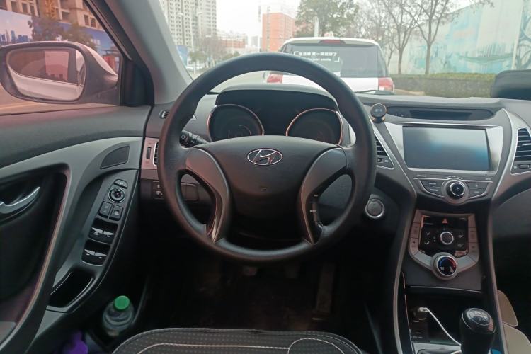 Used Hyundai Elantra (5th Generation / Langdong) 2016 1.6L Manual Luxury Model Steering Wheel