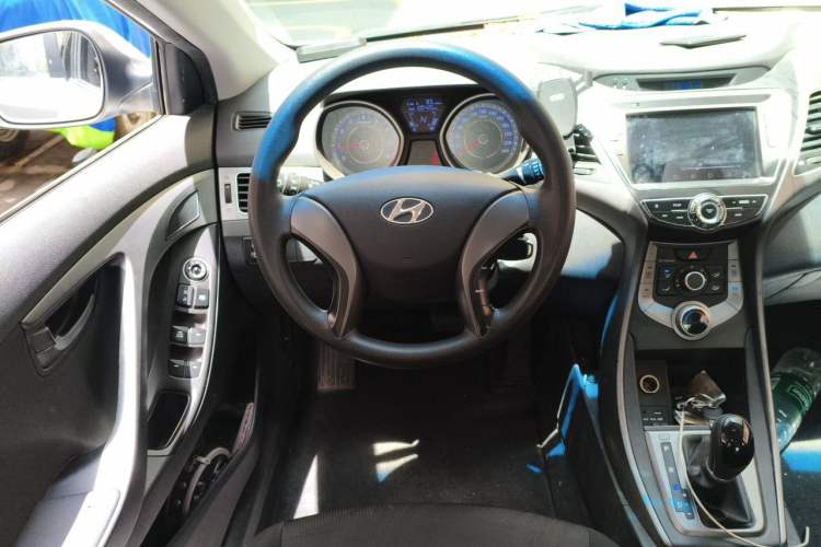 Used Hyundai Elantra (5th Generation / Langdong) 2016 1.6L Automatic Smart Version Steering Wheel