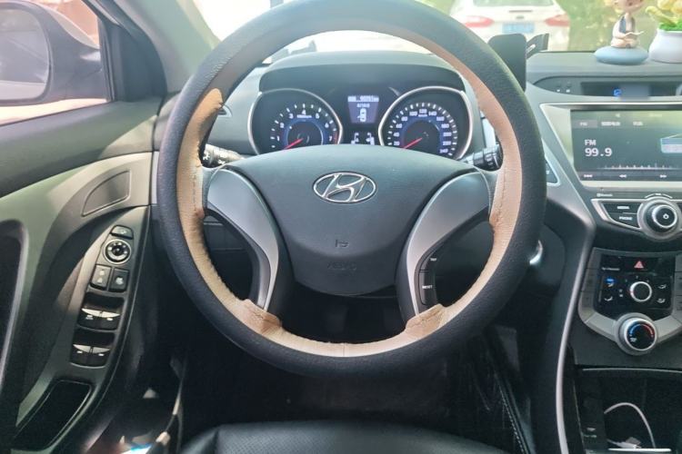 Used Hyundai Elantra (5th Generation / Langdong) 2016 1.6L Manual Luxury Model Steering Wheel