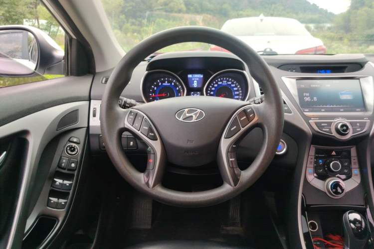 Used Hyundai Elantra (5th Generation / Langdong) 2016 1.6L Automatic Prestige Model Steering Wheel