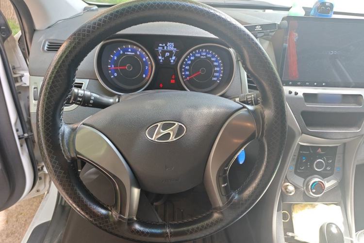 Used Hyundai Elantra (5th Generation / Langdong) 2016 1.6L Automatic Smart Version Steering Wheel