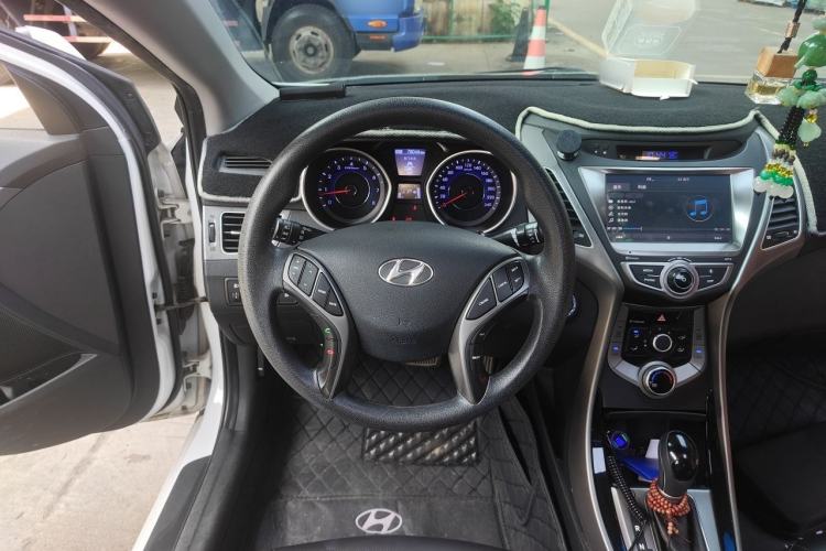 Used Hyundai Elantra (5th Generation / Langdong) 2016 1.6L Automatic Prestige Model Steering Wheel
