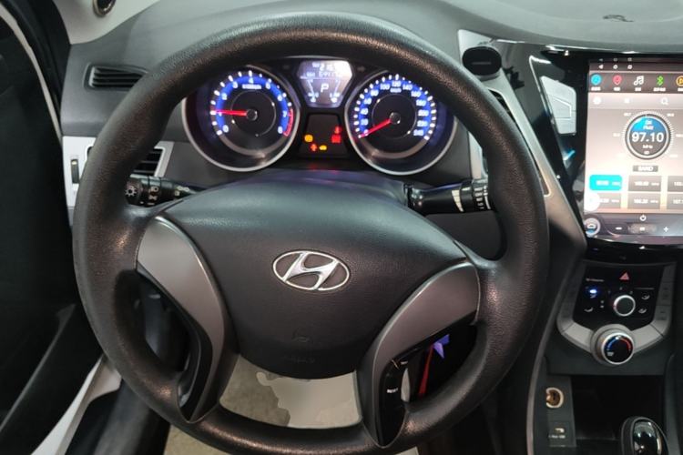 Used Hyundai Elantra (5th Generation / Langdong) 2016 1.6L Automatic Smart Version Steering Wheel