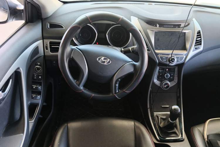 Used Hyundai Elantra (5th Generation / Langdong) 2016 1.6L Manual Luxury Model Steering Wheel
