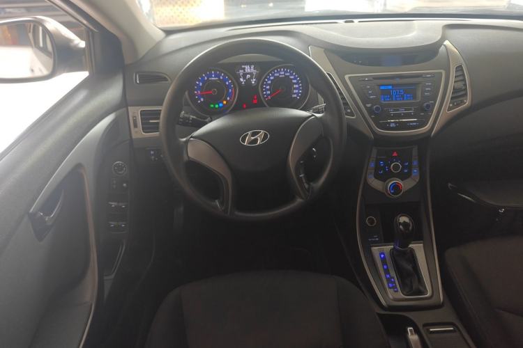 Used Hyundai Elantra (5th Generation / Langdong) 2016 1.6L Automatic Smart Version Steering Wheel