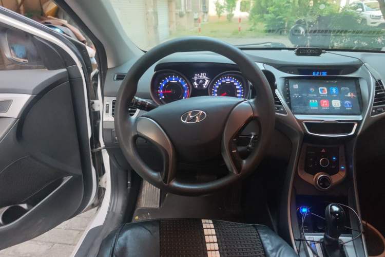Used Hyundai Elantra (5th Generation / Langdong) 2016 1.6L Automatic Smart Version Steering Wheel