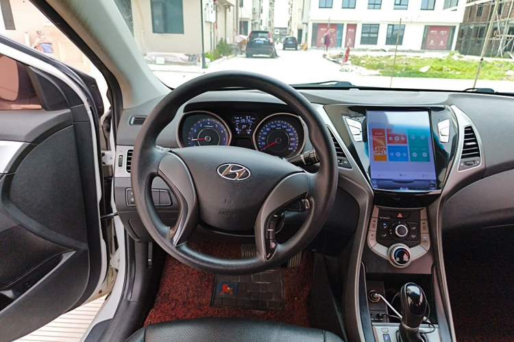 Used Hyundai Elantra (5th Generation / Langdong) 2016 1.6L Automatic Smart Version Steering Wheel