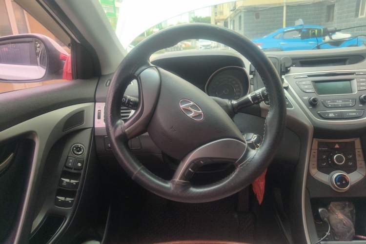 Used Hyundai Elantra (5th Generation / Langdong) 2016 1.6L Manual Fashion Edition Steering Wheel