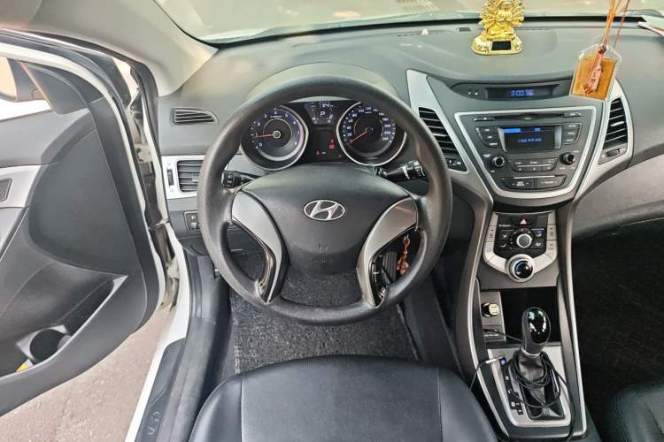 Used Hyundai Elantra (5th Generation / Langdong) 2016 1.6L Automatic Smart Version Steering Wheel