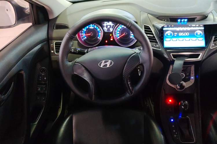 Used Hyundai Elantra (5th Generation / Langdong) 2016 1.6L Automatic Smart Version Steering Wheel