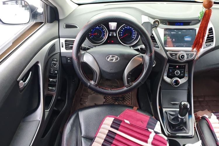 Used Hyundai Elantra (5th Generation / Langdong) 2016 1.6L Manual Luxury Model Steering Wheel