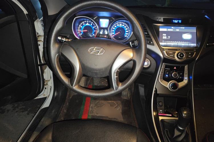 Used Hyundai Elantra (5th Generation / Langdong) 2016 1.6L Manual Luxury Model Steering Wheel