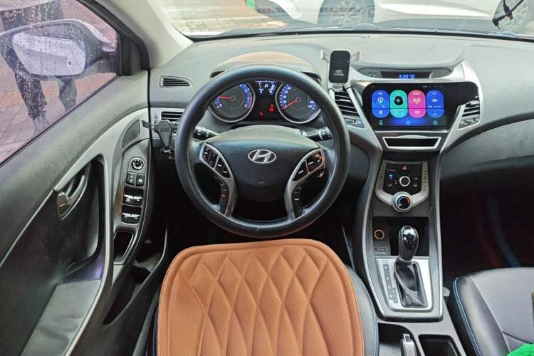 Used Hyundai Elantra (5th Generation / Langdong) 2016 1.6L Automatic Smart Version Steering Wheel