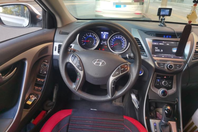 Used Hyundai Elantra (5th Generation / Langdong) 2016 1.6L Automatic Prestige Model Steering Wheel