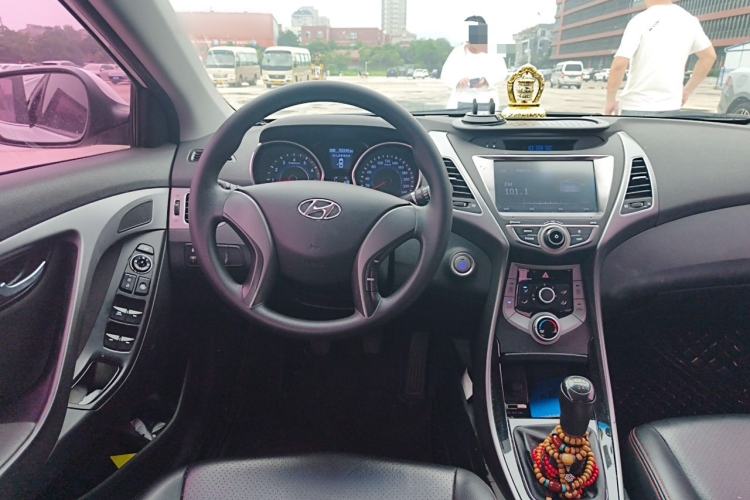 Used Hyundai Elantra (5th Generation / Langdong) 2016 1.6L Manual Luxury Model Steering Wheel