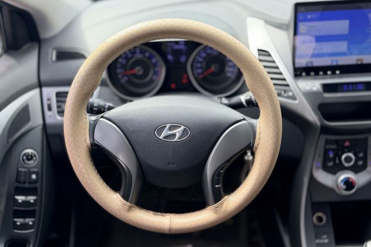 Used Hyundai Elantra (5th Generation / Langdong) 2016 1.6L Manual Fashion Edition Steering Wheel