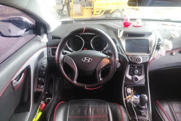 Used Hyundai Elantra (5th Generation / Langdong) 2016 1.6L Manual Luxury Model Steering Wheel