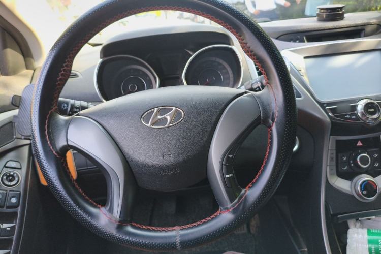 Used Hyundai Elantra (5th Generation / Langdong) 2016 1.6L Manual Luxury Model Steering Wheel